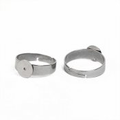 Finger rings with 8mm round flat pad setting, stainless steel