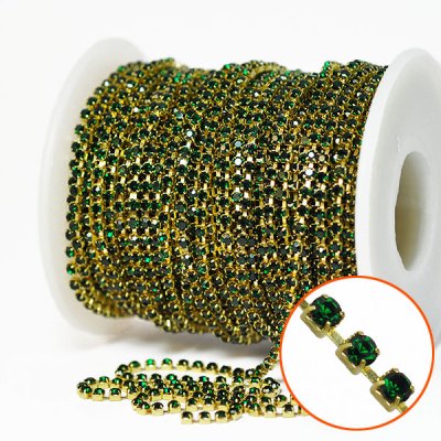 2mm strasskedja med tjeckiska kristaller, guld/emerald